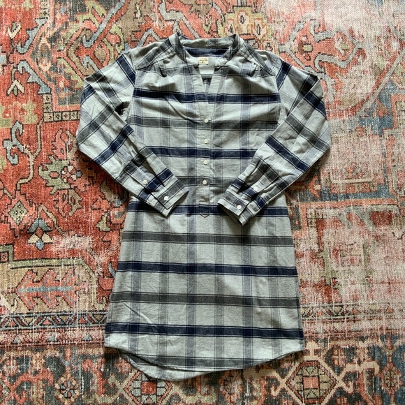 Bridge & Burn Ivy Light Grey Flannel Dress - Picture 2 of 3